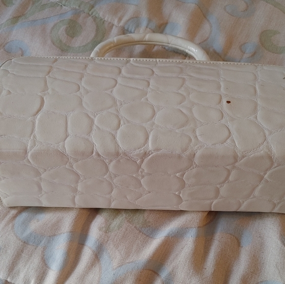 2/$40 Vintage hand bag - Picture 4 of 4